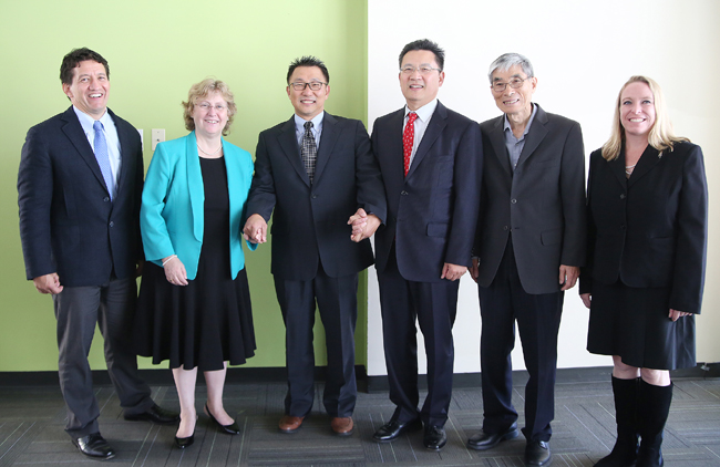 Representatives of Queens College, Korea University and Kyung Hee University agreed on an academic partnership program Thursday.