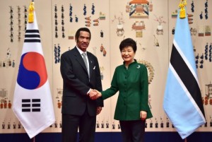 South Korean President Park Geun-hye, right, shakes hands with her Botswana counterpart Ian Khama before their summit at the presidential Blue House in Seoul Friday, Oct. 23, 2015. (Jung Yeon-je/Pool Photo via AP)