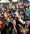 A crowd cheers during Radio Seoul's Youth Talent Show Saturday night at center stage inside Seoul International Park during the 42nd Los Angeles Korean Festival. (Korea Times)