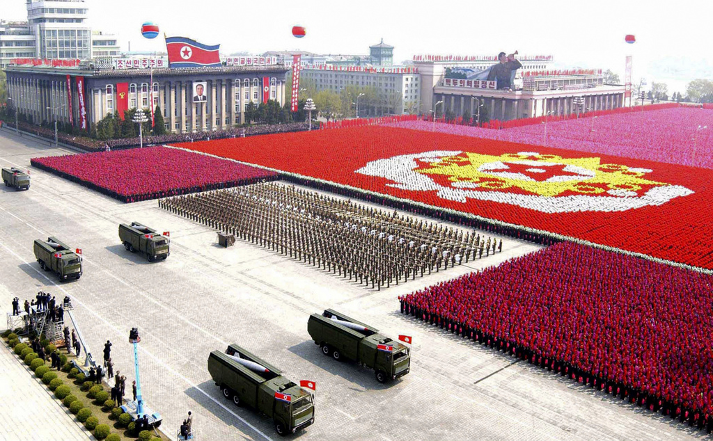 A North Korean missile unit takes part in a military parade to celebrate the 75th anniversary of the founding of the Korean People's Army in Pyongyang in this picture taken April 25, 2007. North Korea fired several short-range missiles towards the Sea of Japan on Friday morning, Kyodo news agency said, quoting Japanese and U.S. Officials. (Yonhap)