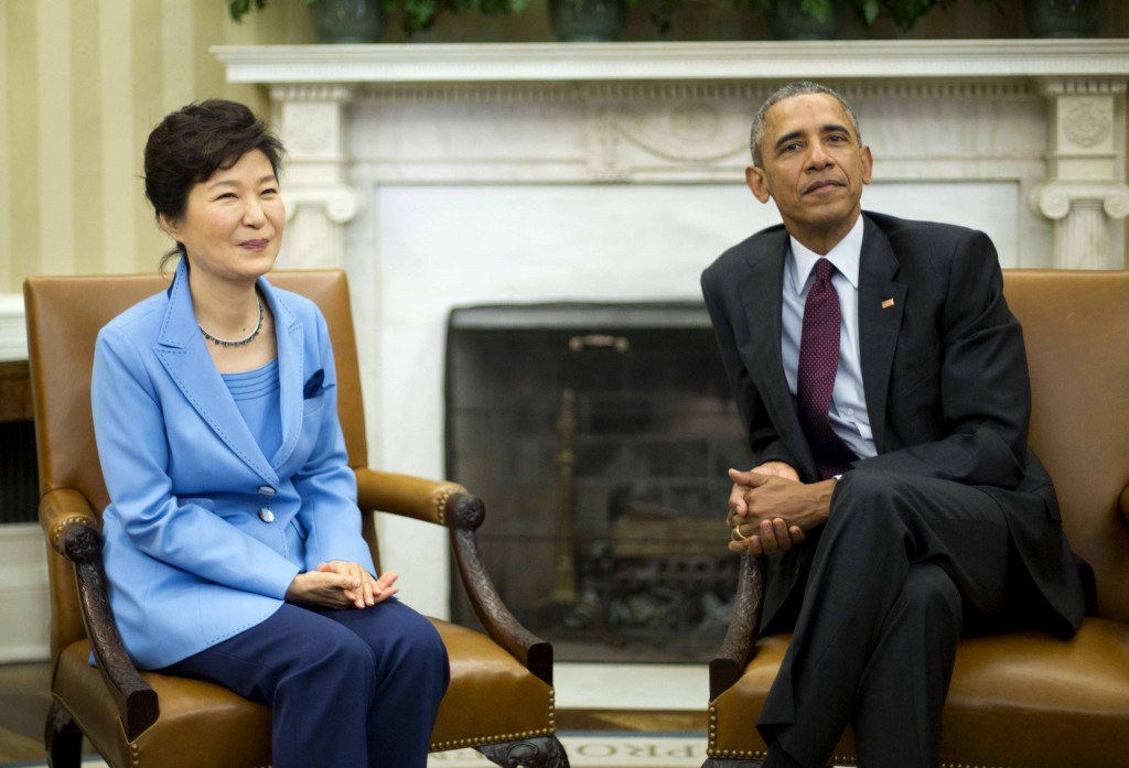 President Barack Obama meets with South Korean President Park Geun-hye, Friday, Oct. 16, 2015, in the Oval Office of the White House in Washington. (AP Photo/Pablo Martinez Monsivais)