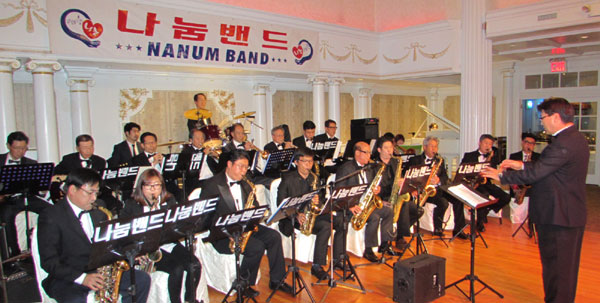 The New York-based Nanum Band performed inside Daedong Manor for its two-year anniversary Saturday.