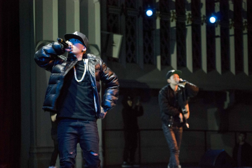 Dok2, left, and The Quiett perform together at the University of Southern California's Bovard Auditorium on Nov. 17, 2015. (Brian Han/Korea Times)