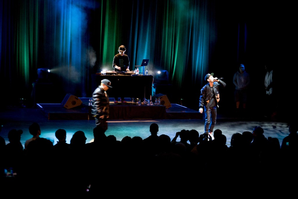 South Korean hip hop artists Dok2, left, performs with The Quiett, right, and DJ Son at USC's Bovard Auditorium on Nov. 17, 2015. (Brian Han/Korea Times)
