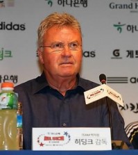 Ex-South Korean football coach Guus Hiddink (Yonhap)