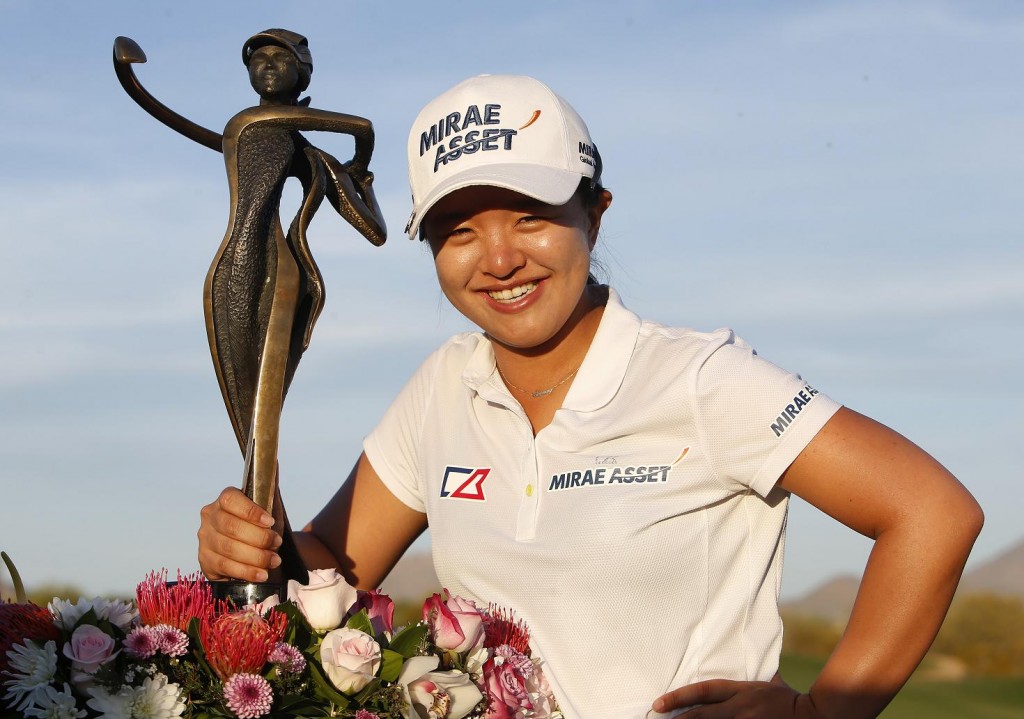 Kim Sei-young, of South Korea, poses with the trophy after winning the JTBC Founders Cup golf tournament, Sunday, March 20, 2016, in Scottsdale, Ariz. (AP Photo/Rick Scuteri)