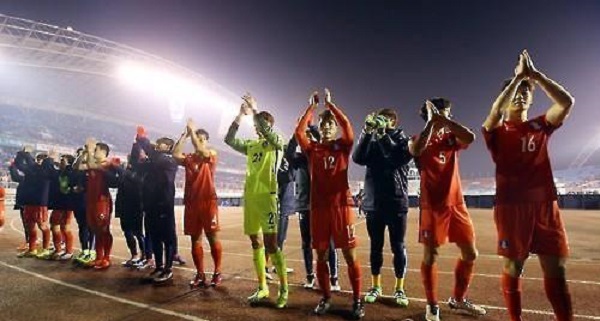 South Korean national team soccer team players will be looking to rewrite history against Thailand. (Yonhap)