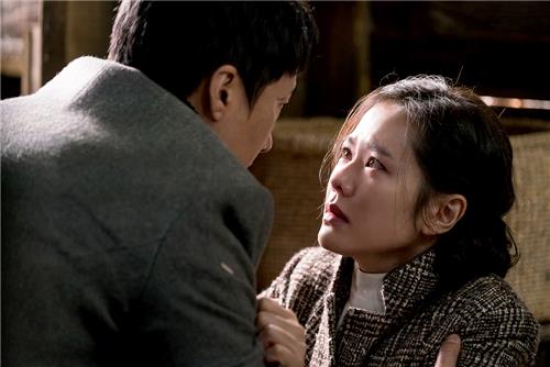 Actor Park Hae-il and actress Son Ye-jin appear in the still photo of historical film "The Last Princess." (Yonhap)