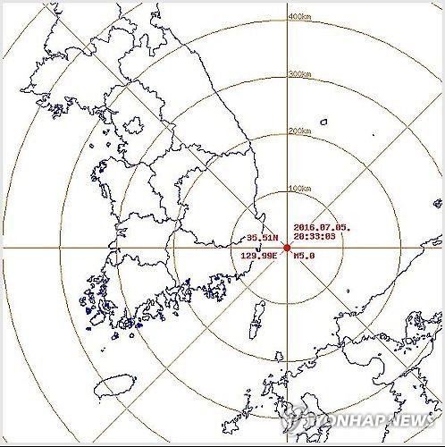 This map, released by Korea Meteorological Administration, shows the epicenter of the magnitude 5 earthquake that occurred near South Korea's southeastern city of Ulsan on July 5, 2016 (Yonhap)