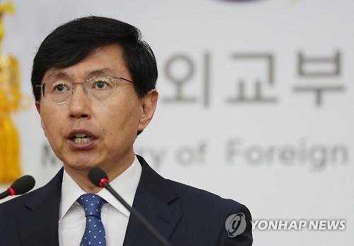Foreign ministry spokesman Cho June-hyuck denounces North Korea's ballistic missile launch at a media briefing in Seoul on Aug. 3, 2016. 