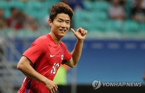 South Korean midfielder Ryu Seung-woo celebrates after scoring his second goal against Fiji in their Group C football match at the Rio de Janeiro Olympics at Fonte Nova Arena in Salvador, Brazil, on Aug. 4, 2016.