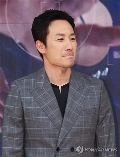 This June 2016 file photo shows actor Um Tae-woong attending a publicity event for a TV drama. 