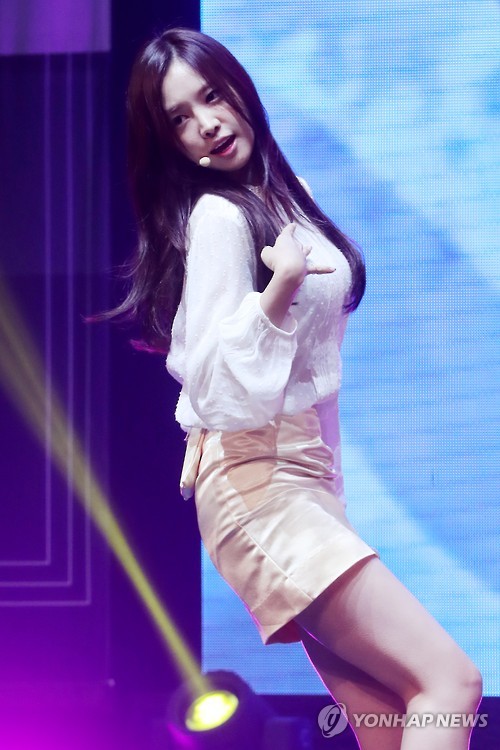 Na-eun of South Korean girl group Apink performs during a media showcase event held in Southwestern Seoul on Sept. 26, 2016.