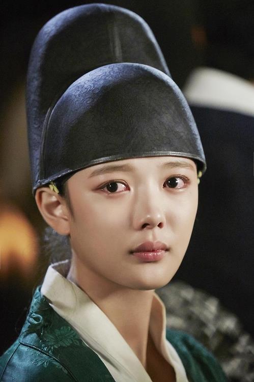 Kim Yoo-jung in the drama "Love in the Moonlight" 