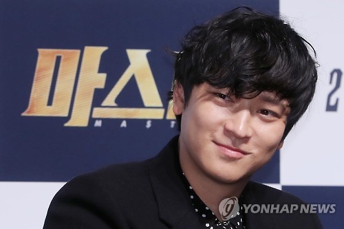 Actor Kang Dong-won listens to questions from reporters during a news conference for "Master" at CGV-Apgujeong theater in southern Seoul on Nov. 14, 2016.