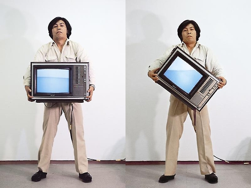 The image provided by Gallery Hyundai shows Park Hyun-ki's "Video Inclining Water," a video performance by the artist himself in 1979.