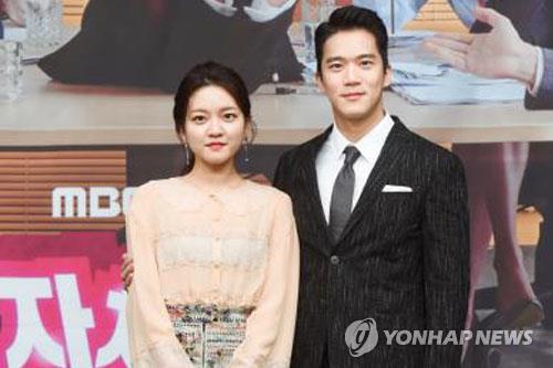 Go Ah-sung (L) and Ha Seok-jin (R) pose for the camera at a media event for MBC TV's upcoming drama "Radiant Office."