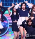 Girl group TWICE performs at a media event to promote its fouth EP album "Signal" at Blue Square Samsung Card Hall in Hannam-dong, Seoul, on May 15, 2017. (Yonhap)