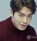 In this file photo, actor Kim Woo-bin poses for an interview with Yonhap News Agency at a studio in Seoul on Dec. 19, 2014. (Yonhap)

odissy@yna.co.kr