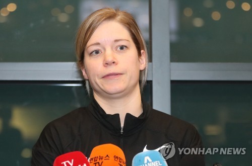 South Korea women's hockey head coach Sarah Murray listens to a reporter's question at Incheon International Airport on Jan. 16, 2018. (Yonhap)