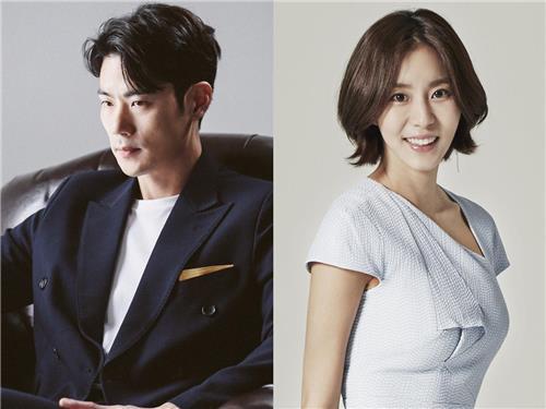 Photos of Kim Kang-woo (L) and Uee, provided by King Entertainment and Yuleum Entertainment, respectively (Yonhap)