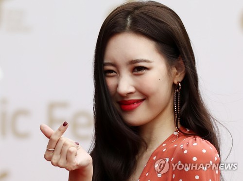 A file photo of K-pop singer Sunmi (Yonhap)