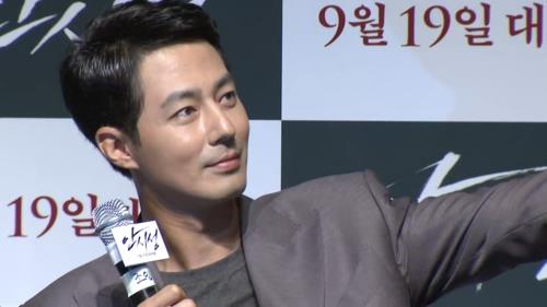 Actor Zo In-sung poses for the camera during a promotional news conference for his new film "The Great Battle" at a Seoul theater on Aug. 21, 2018. The film is set to open on Sept. 19. (Yonhap)