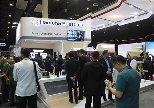 This photo taken Sept. 26, 2018, and provided by Hanwha Systems shows the company's booth set up at ADAS 2018, the biggest biennial defense industry exhibition of the Philippines. (Yonhap)