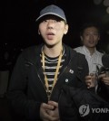 This image shows Zico just after his arrival in South Korea on Sept. 20, 2018, from his three day trip to North Korea. (Yonhap)