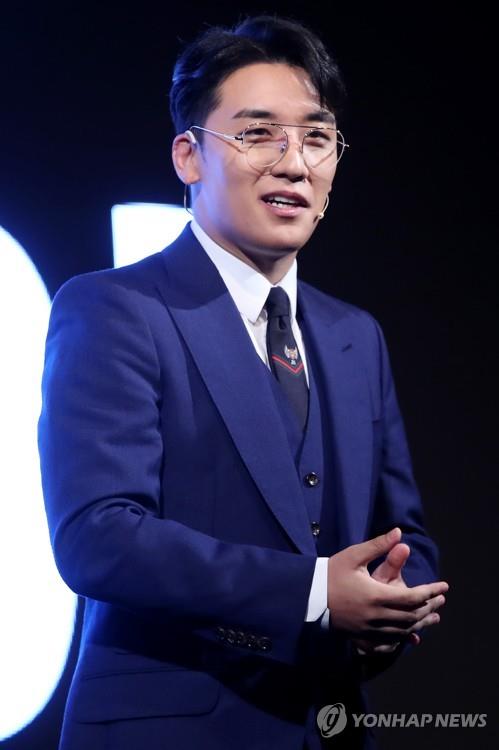 BIGBANG's Seungri talks during a press conference for the sitcom "YG Future Strategy Office" in Seoul on Oct. 1, 2018. (Yonhap)