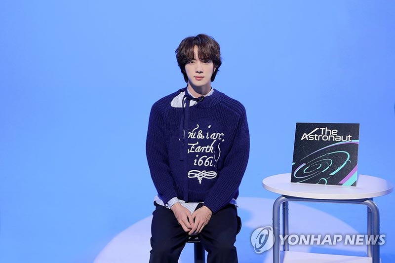 (ATTN: UPDATES with deployment of 300 officials in paras 9-10) SEOUL, Dec. 13 (Yonhap) -- K-pop superstar Jin will enter a boot camp in a front-line area to begin his mandatory military service Tuesday. The 30-year-old vocalist of boy group BTS will quietly enter an Army training center in Yeoncheon, 60 kilometers north of Seoul, without a farewell event for fans, according to sources in the music industry. He is the first BTS member to join the military. The group's six other members -- RM, Suga, Jimin, J-hope, V and Jungkook -- will also be enlisting in the military in order, according to the band's agency, Big Hit Music. A photo of BTS member Jin, provided by Big Hit Music (PHOTO NOT FOR SALE) (Yonhap)
