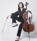 Cellist-cum-curator Youn Ji-won is seen in this photo provided by art content creator Art Complex. (PHOTO NOT FOR SALE) (Yonhap)
