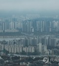 This photo taken April 18, 2023, shows apartment complexes in Seoul. (Yonhap)