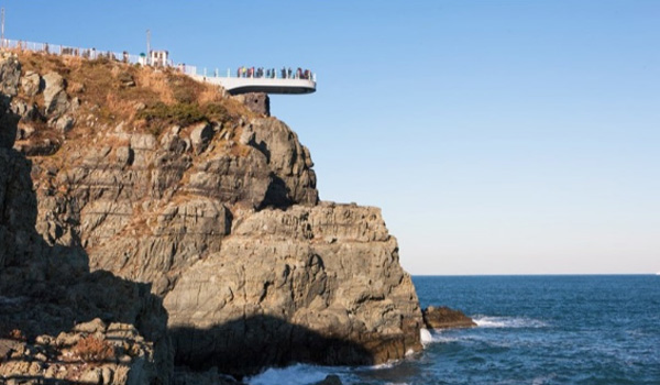 ( 사진출처: HanaTourITC : Oryukdo Island Sky Walk )