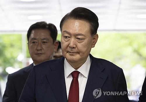 Court dismisses ex-President Yoon’s petition against arrest